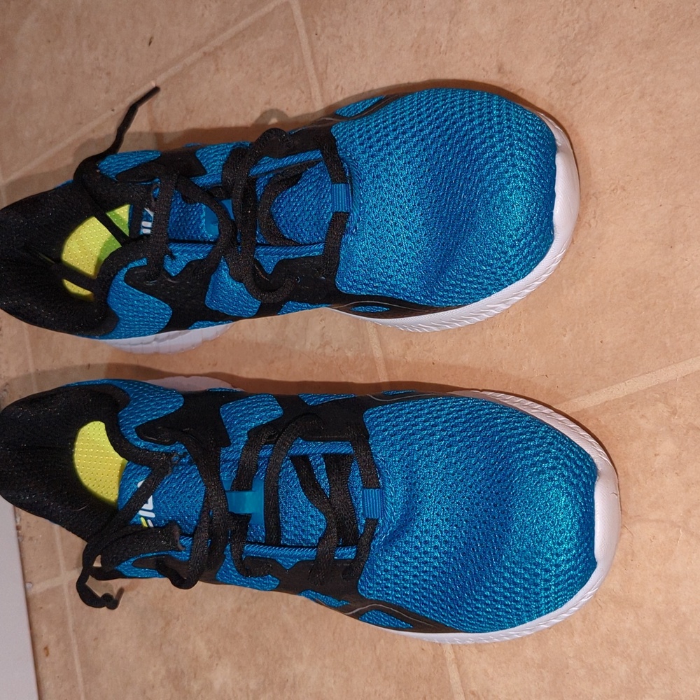 Fila blue never worn size 7
